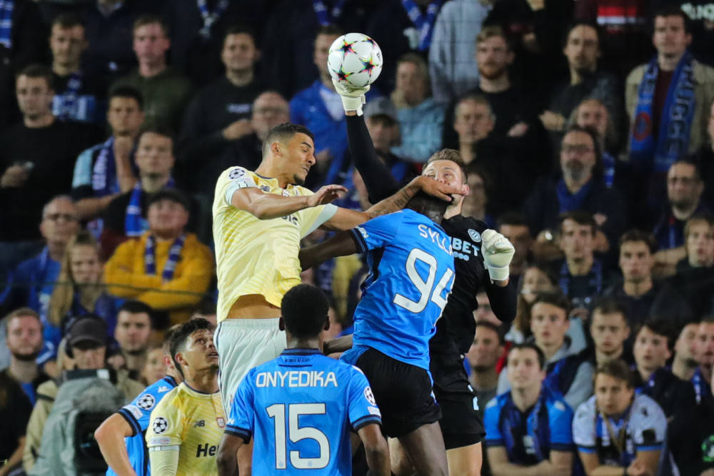 诺伊尔送礼+凯恩隐身！阿森纳3-1拜仁揭秘：欧冠5连胜靠的真是玄学？