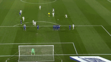 勒沃库森在德甲赛场37次不敌多特，只有对拜仁药厂输球更多